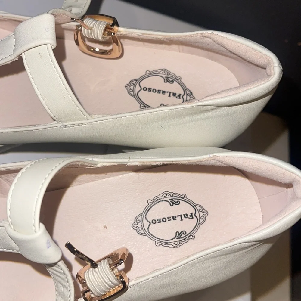 Shoes - Picture 6 of 6